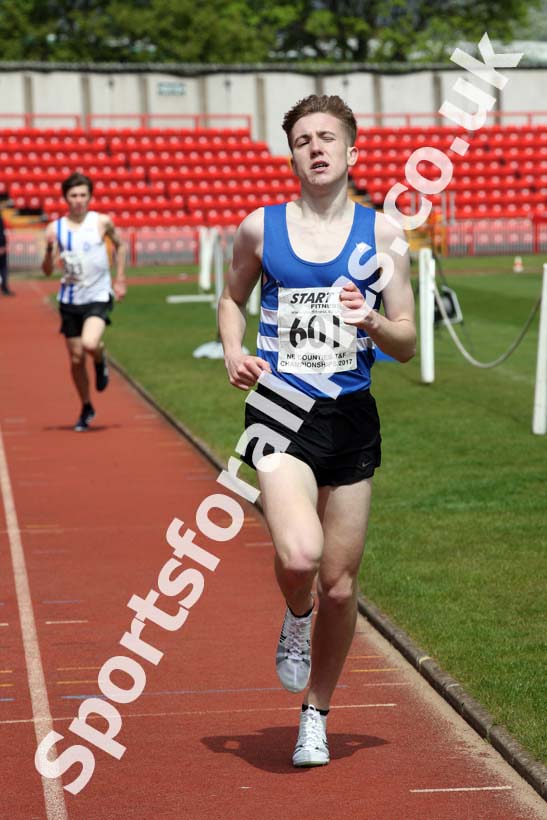 Mens under-20s 1500 metres, North Eastern Champs, Gateshead Stadium. Photo: David T. Hewitson/Sports for All Pics